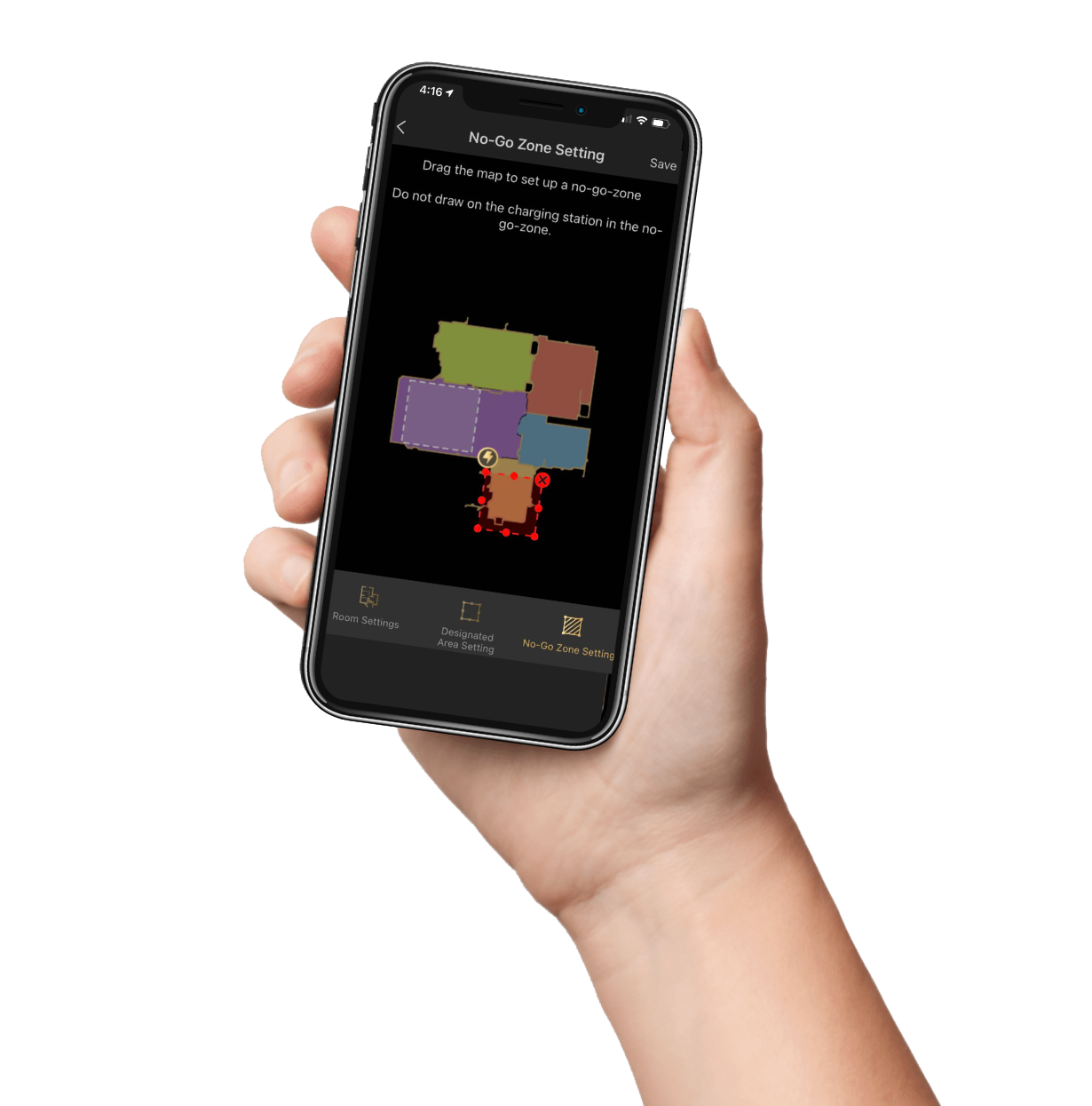 main tenant un téléphone avec l’application trifo qui montre lucy
